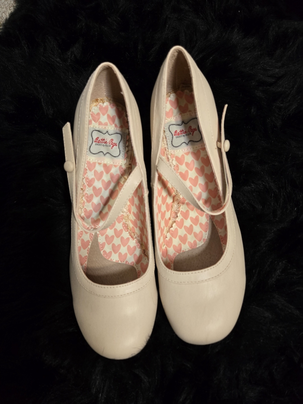 Bettie Page Pale Pink Mary Jane Pumps with Heart-Print Insole NWOT